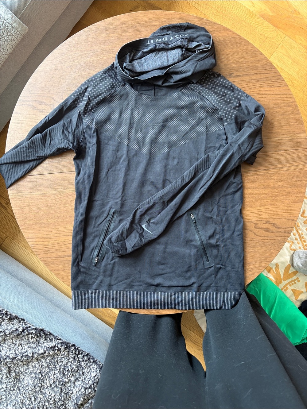 Nike Black Women's Hooded Pullover with Zipper Pockets